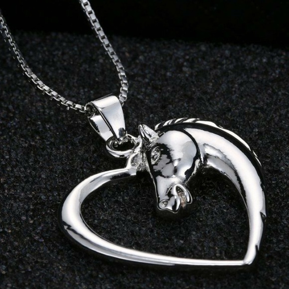 Silver Color Heart & Horse Pony Chain Necklace - NWT Fashion Jewelry - Picture 2 of 8